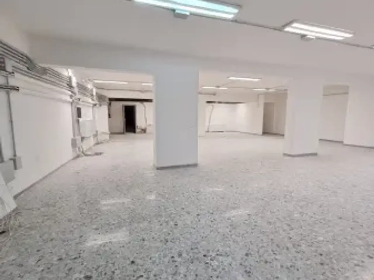 Negozio in Piazza Luigi Poderico, Napoli, {3} - Foto 1