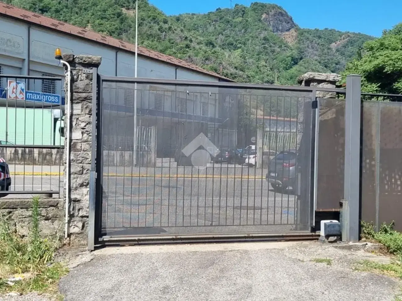 Magazzino in Via Milano 266, Como, {3} - Foto 1