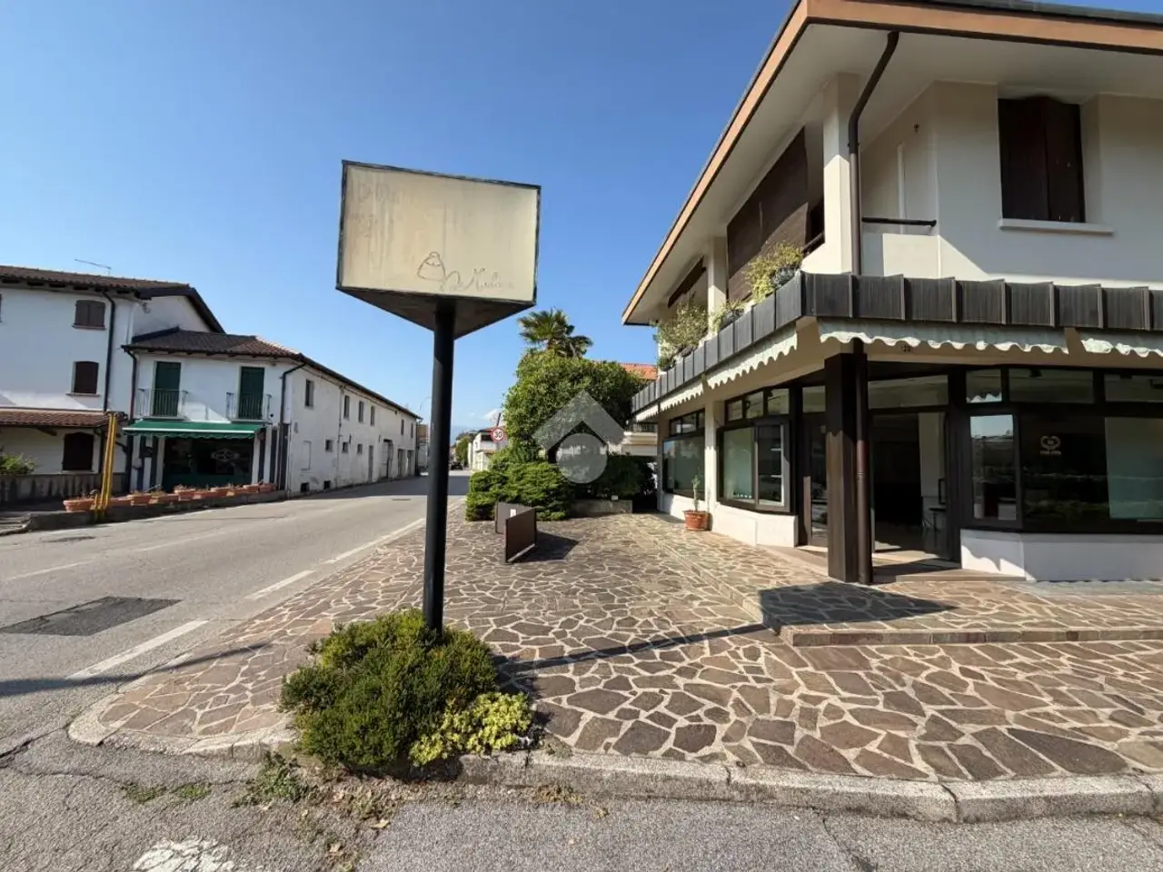 Negozio in Via Piave 20, Caerano Di San Marco, {3} - Foto 2