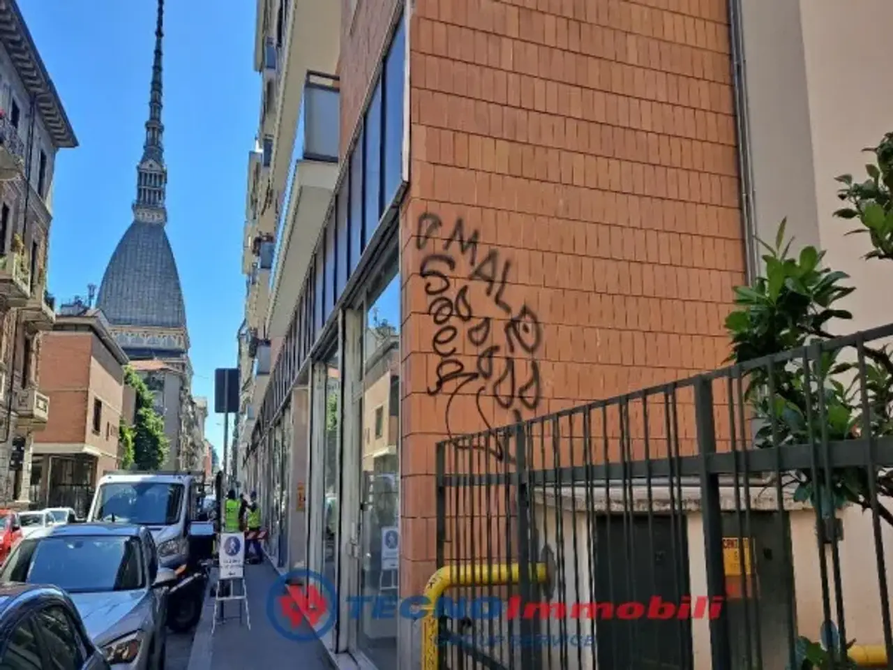 Negozio in Via Montebello, Torino, {3} - Foto 1