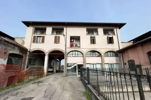 Quadrilocale in Viale Montecatini, Romano di Lombardia - Foto 1