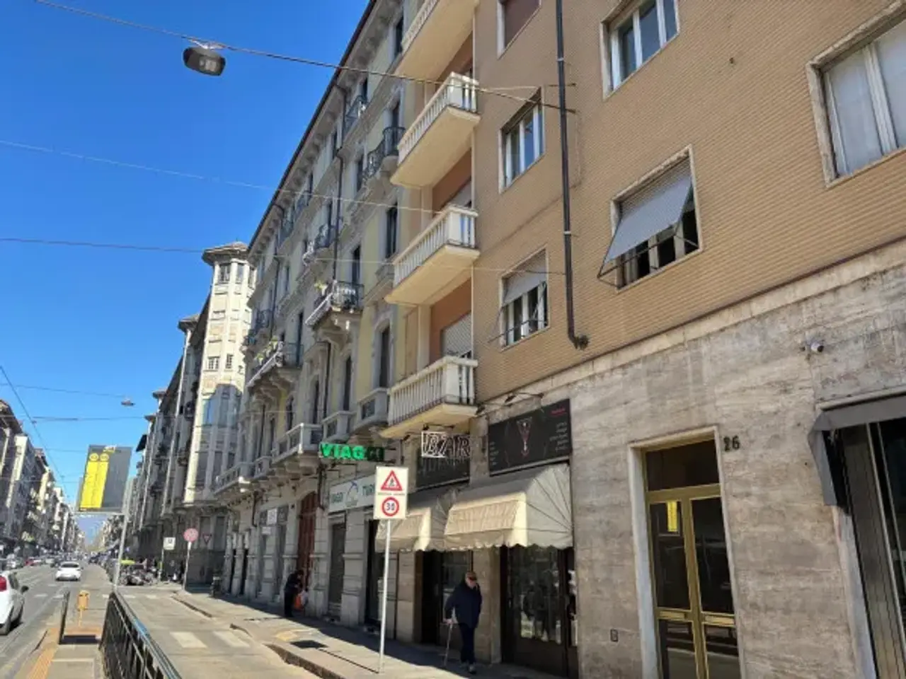 Negozio in Via Luigi Cibrario 26, Torino, {3} - Foto 2