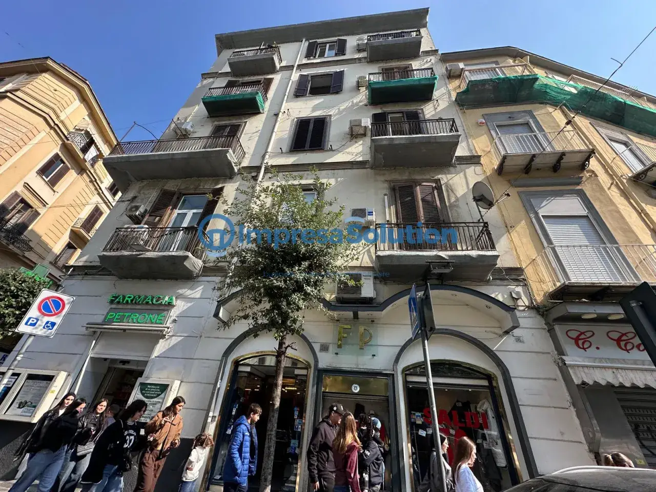 Negozio in Corso Giuseppe Garibaldi, Napoli, {3} - Foto 2