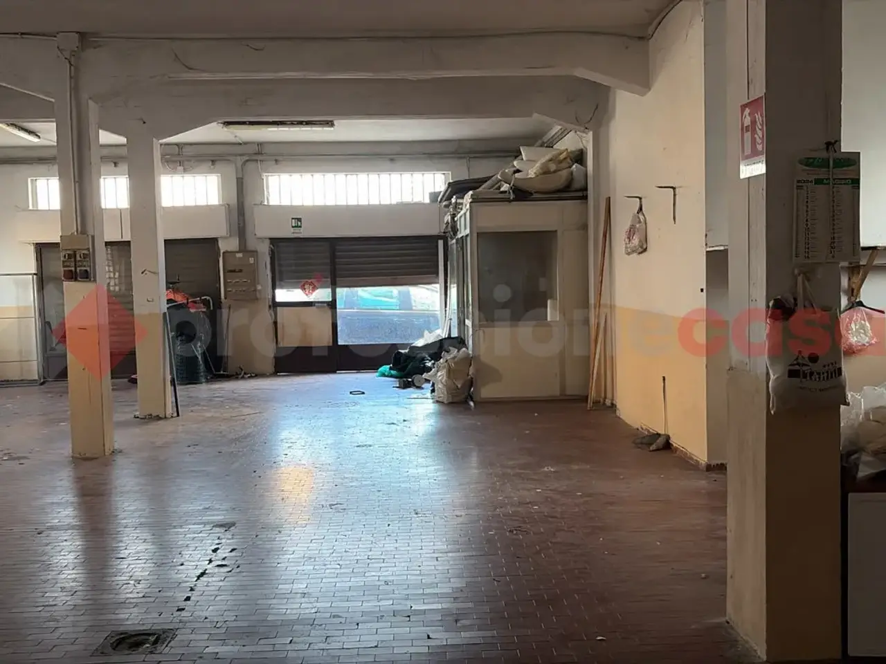 Laboratorio in Via dei Confini 193, Campi Bisenzio, {3} - Foto 1