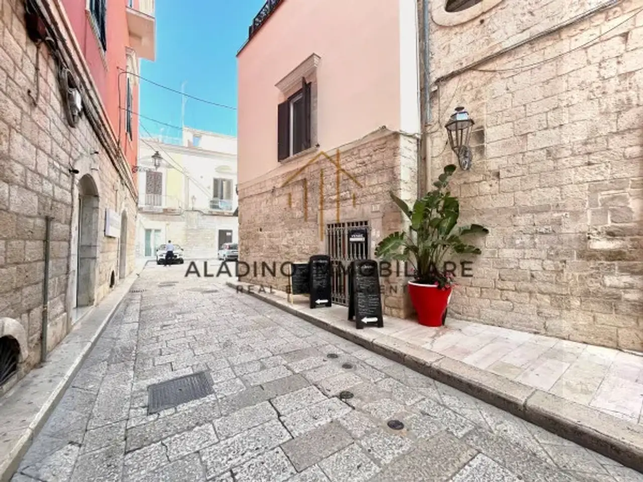 Negozio in , Trani, {3} - Foto 1