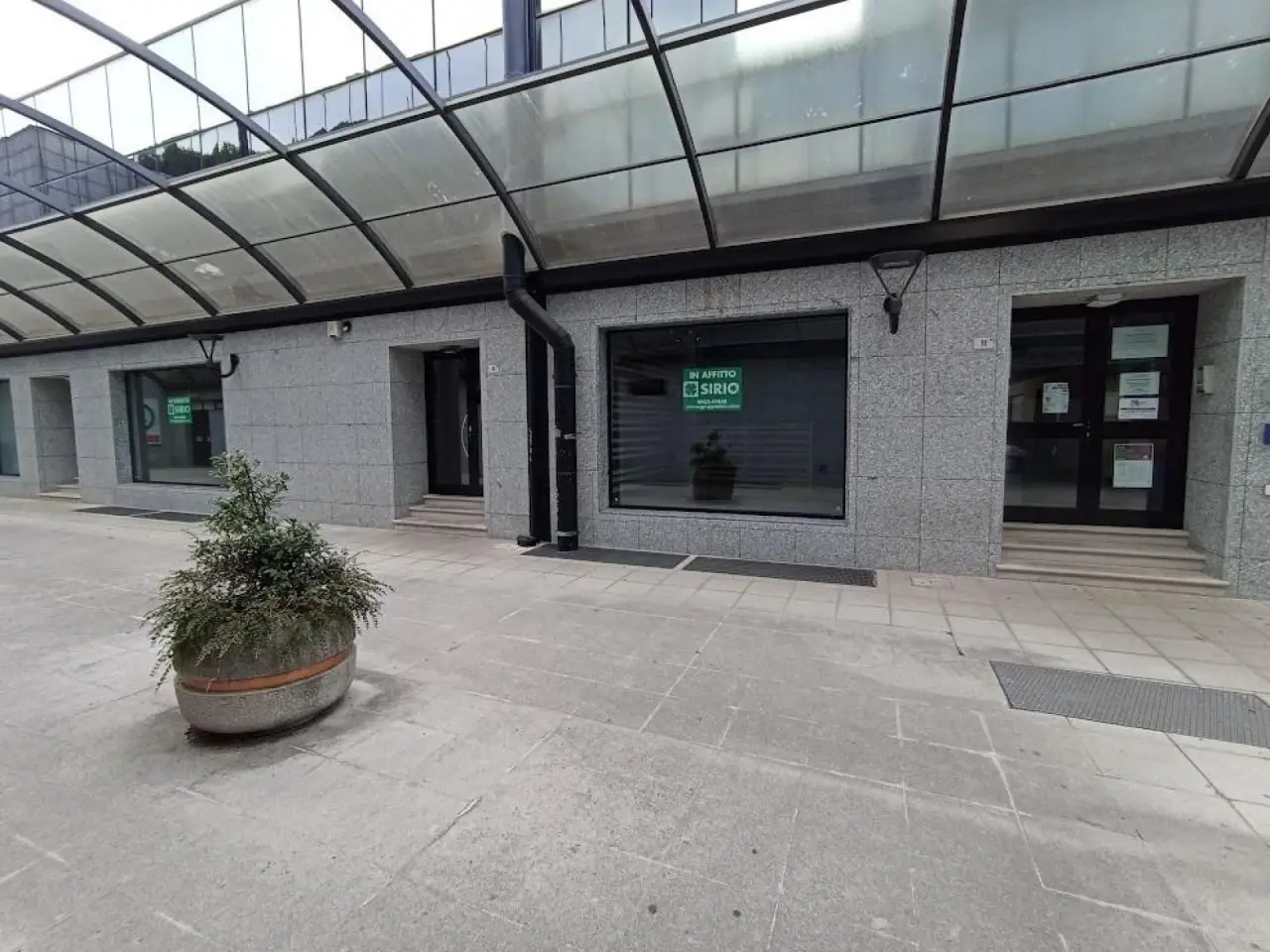 Locale commerciale in Via della Cooperativa 11, Tolmezzo, {3} - Foto 1