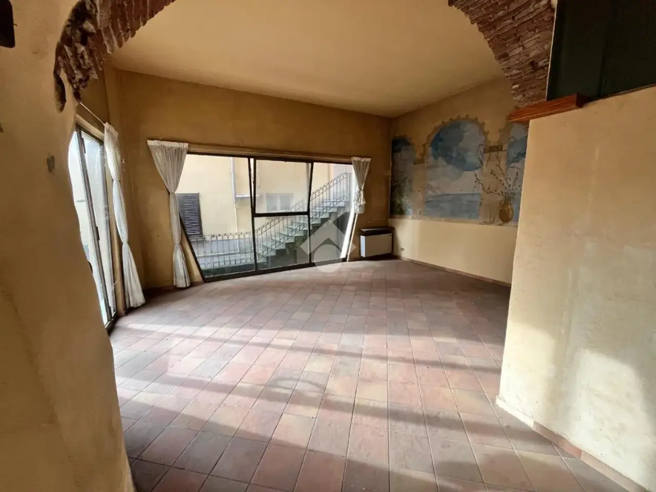 Negozio in Viale Orgnieri 18, Sarnico, {3} - Foto 1
