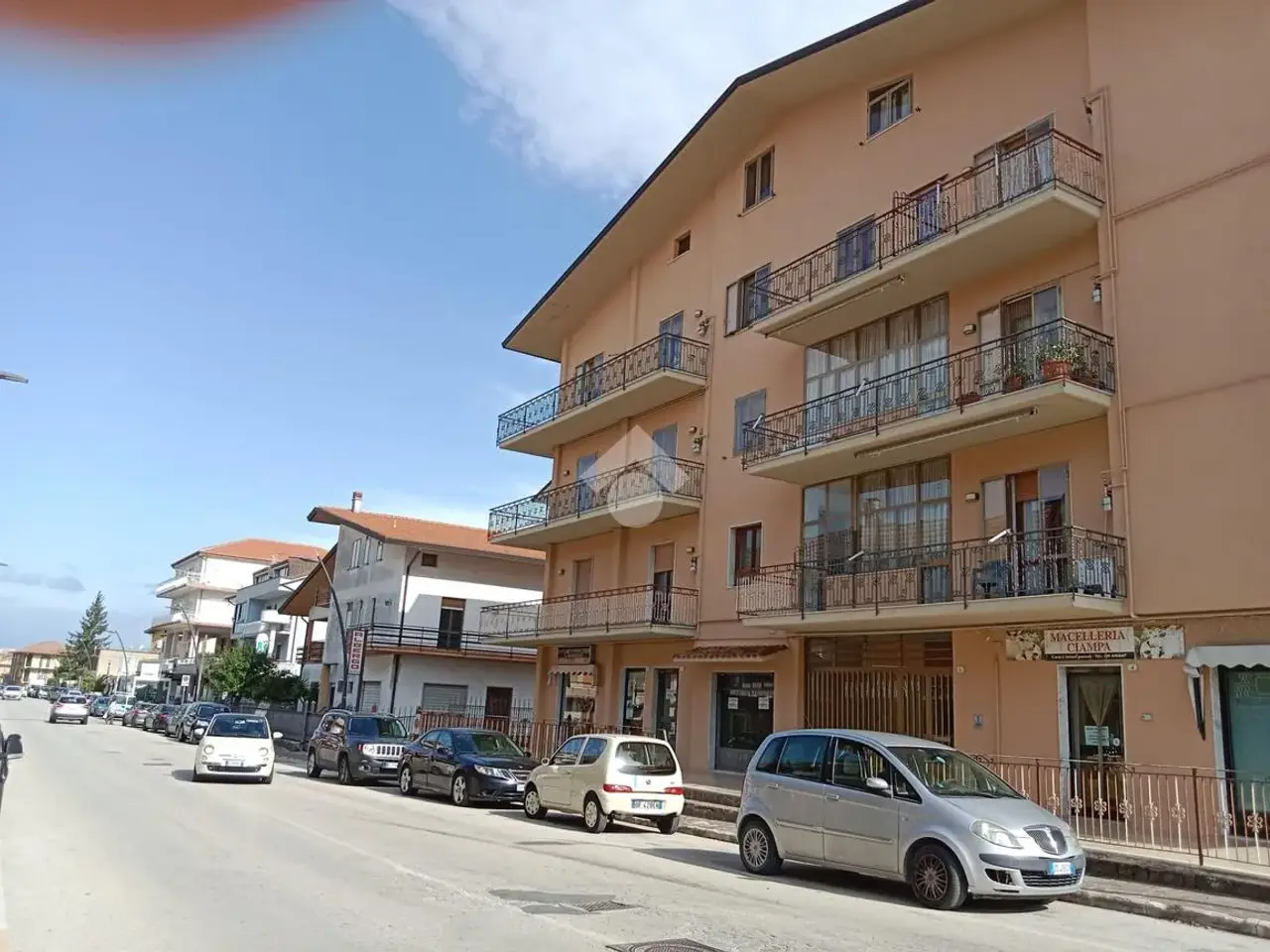 Negozio in Viale degli Astronauti, Montemiletto, {3} - Foto 2