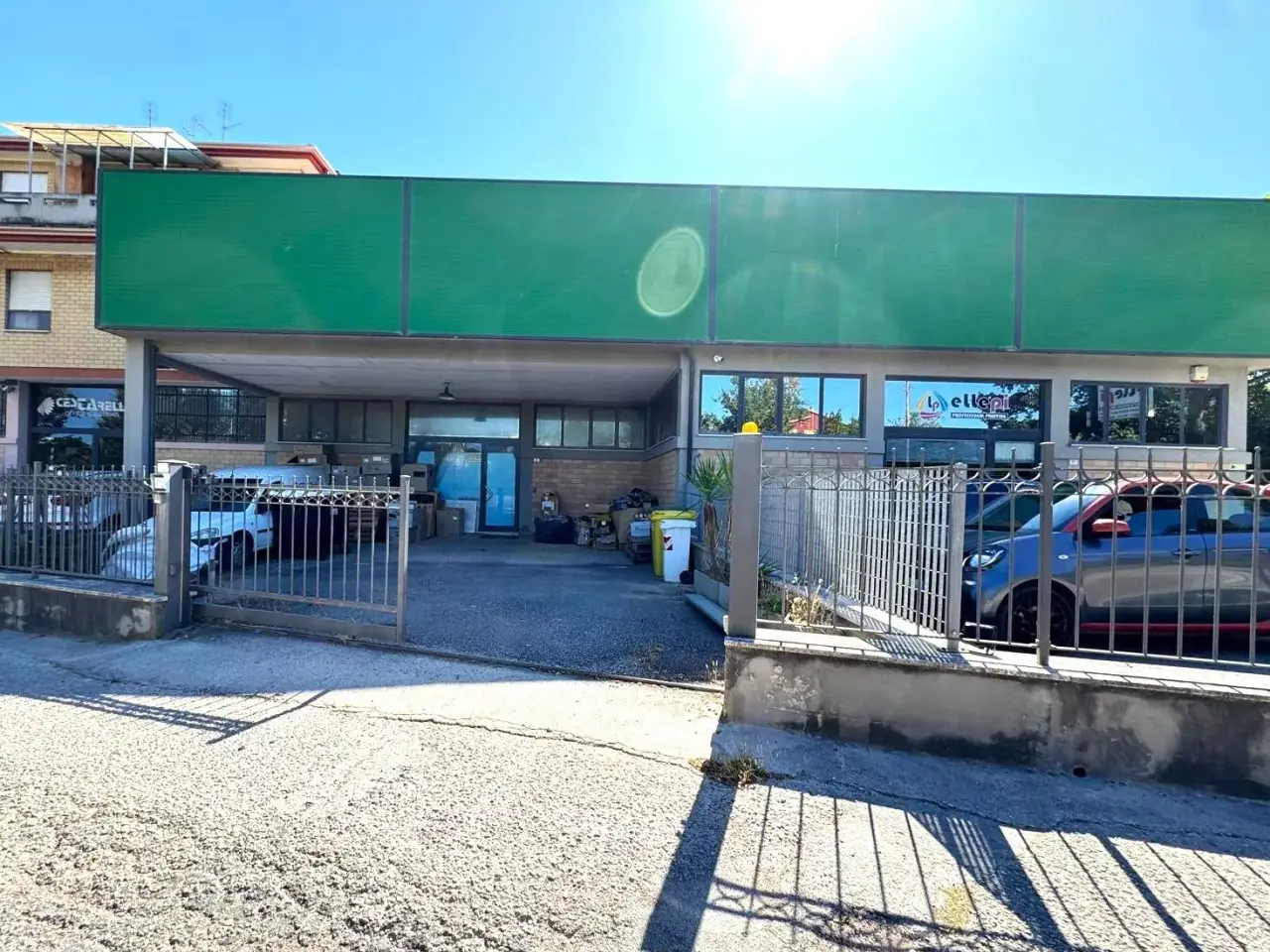 Negozio in Via Galileo Galilei Snc, Porto San Giorgio, {3} - Foto 1