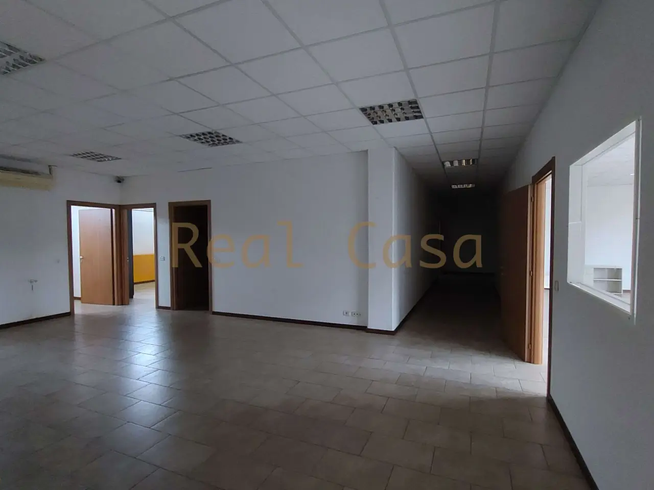 Palazzina commerciale in Via Livingstone , Modena, {3} - Foto 2