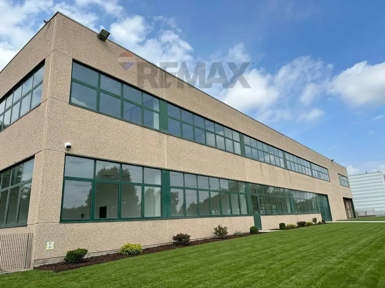 Capannone in Via Carducci 106, Legnano, {3} - Foto 2
