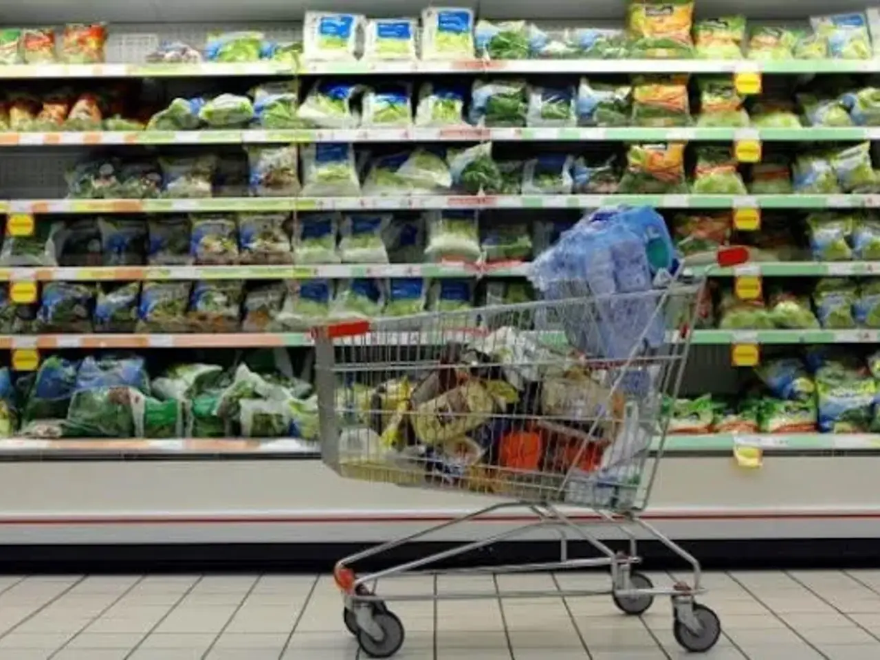 Alimentari in Via Centro, Verona, {3} - Foto 2