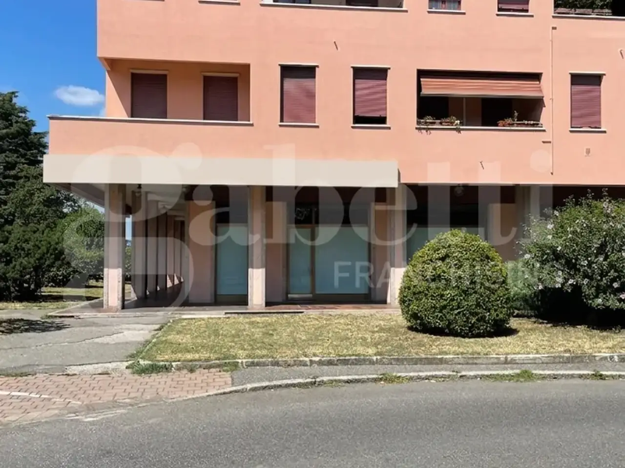 Negozio in Via Milano 18/d, Cassano D'Adda, {3} - Foto 1