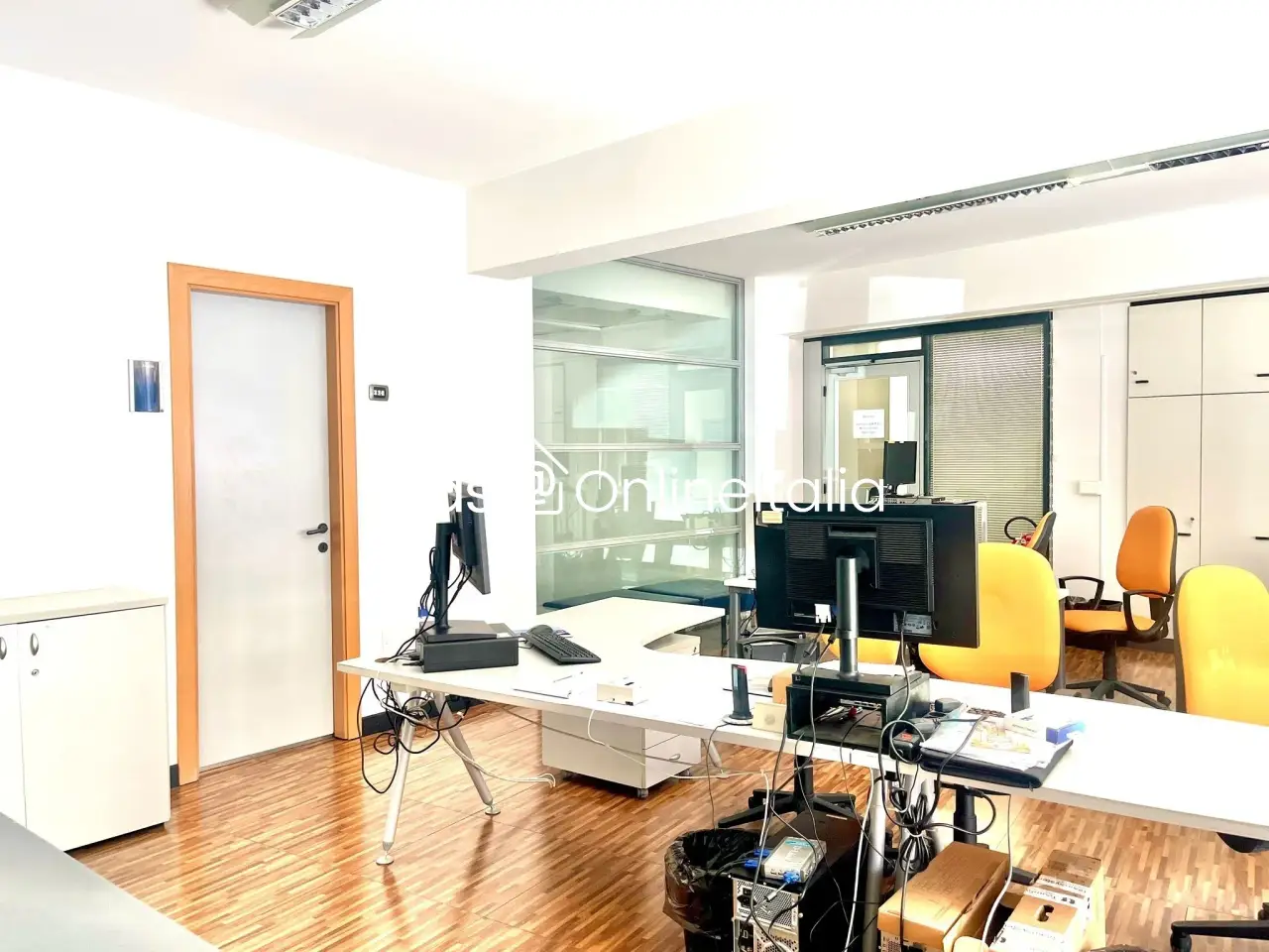 Ufficio in Piazza Europa, 3, Prato 41, Prato, {3} - Foto 1