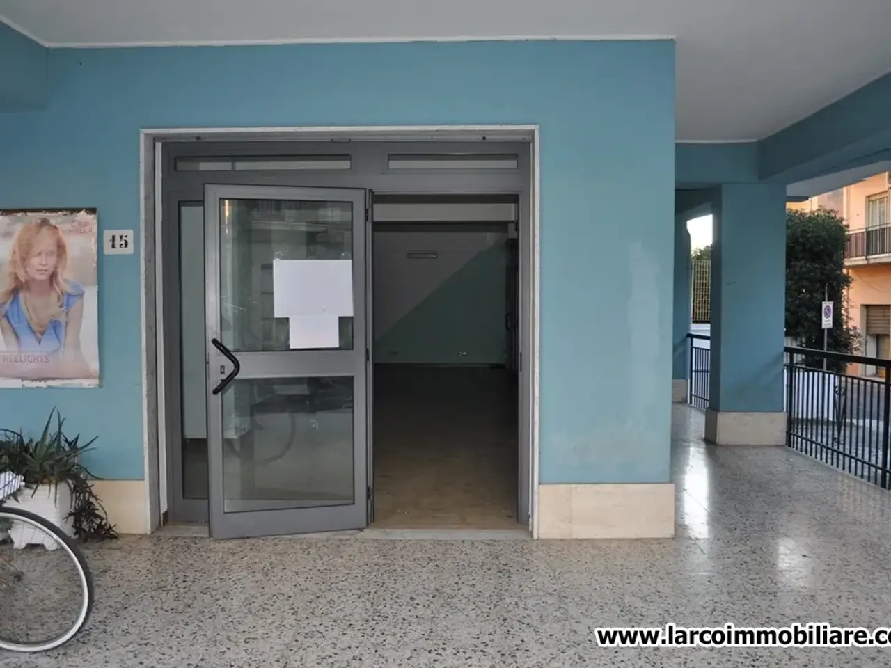 Locale commerciale in , Scalea, {3} - Foto 1