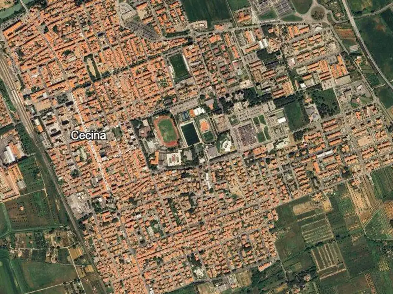 Magazzino in Corso Matteotti, Cecina, {3} - Foto 1