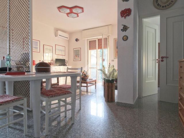 3-room flat in Loc. Chiaro, Sellia Marina - Photo 1