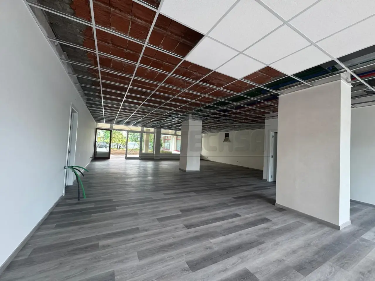 Palazzina commerciale in , Bassano Del Grappa, {3} - Foto 1