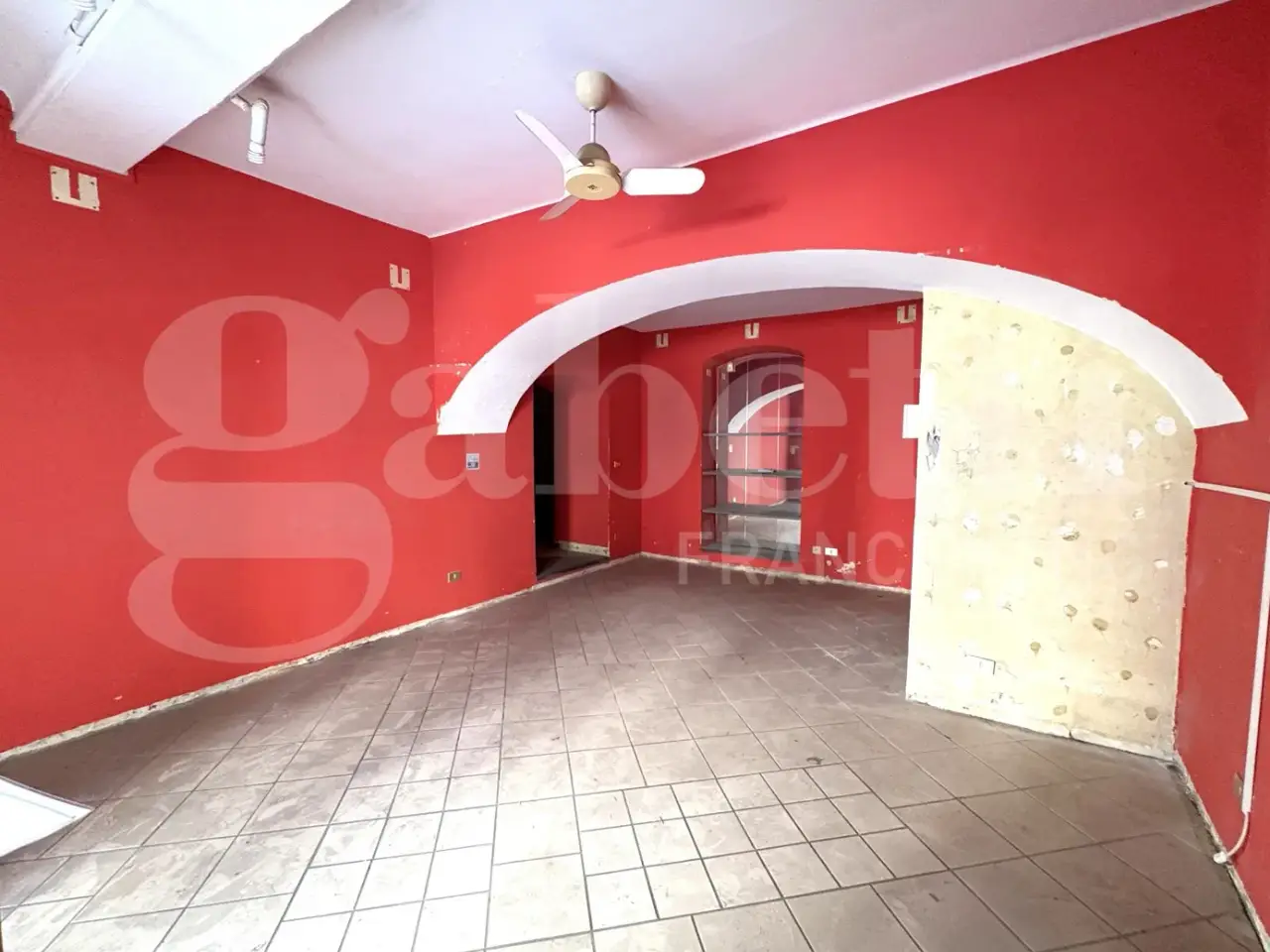 Negozio in Piazza Battisti 32, La Spezia, {3} - Foto 2