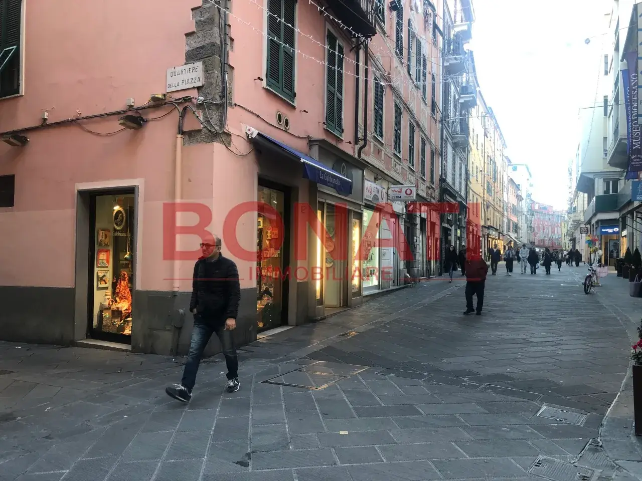 Abbigliamento in , La Spezia, {3} - Foto 1