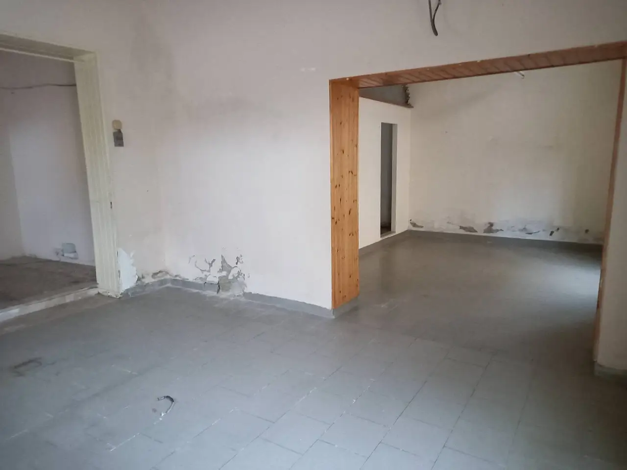 Esercizio commerciale in Via di Ceppato, Casciana Terme Lari, {3} - Foto 1