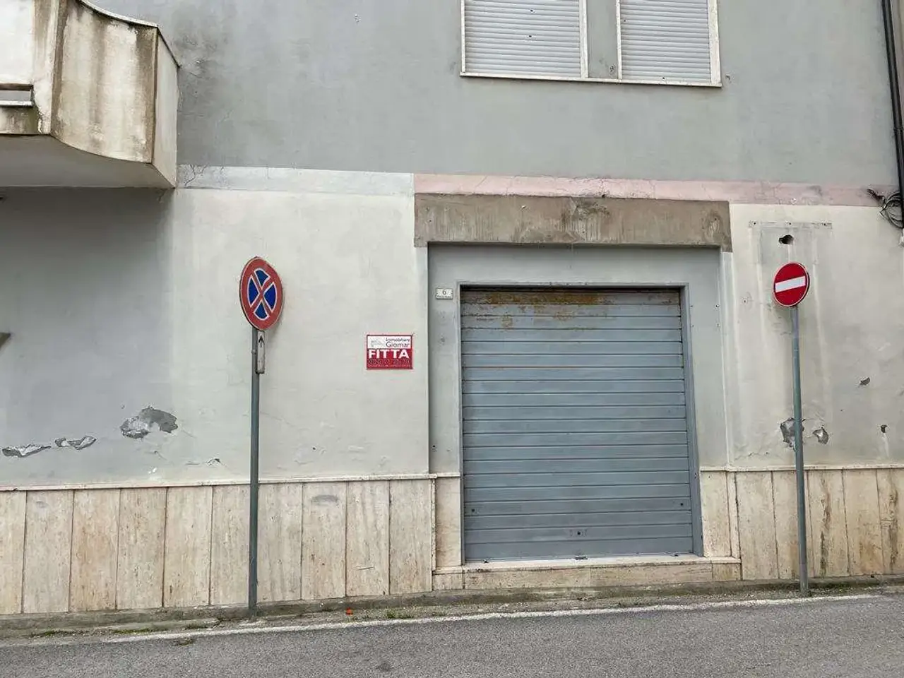 Negozio in Piazza Mazzini  6, Mondragone, {3} - Foto 2