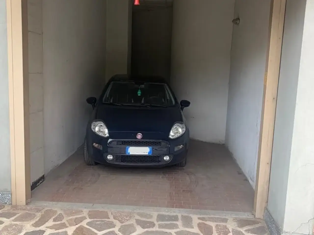 Parcheggio chiuso in Via Amalia Guglielminetti 10, Torino, {3} - Foto 2