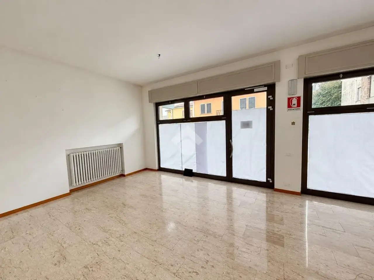 Negozio in Via IV Novembre 35, Dueville, {3} - Foto 2