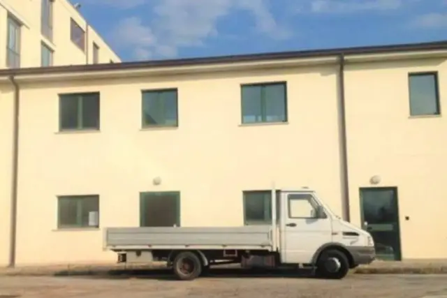 Ufficio in vendita, Contrada Scalepicchio  S.N.C., Teramo - Foto 1