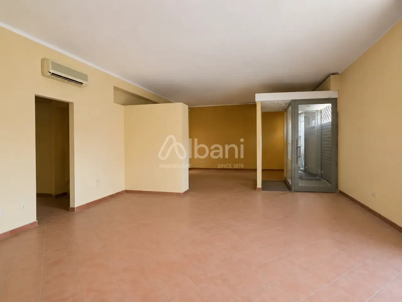 Palazzina commerciale in , Vezzano Ligure, {3} - Foto 2