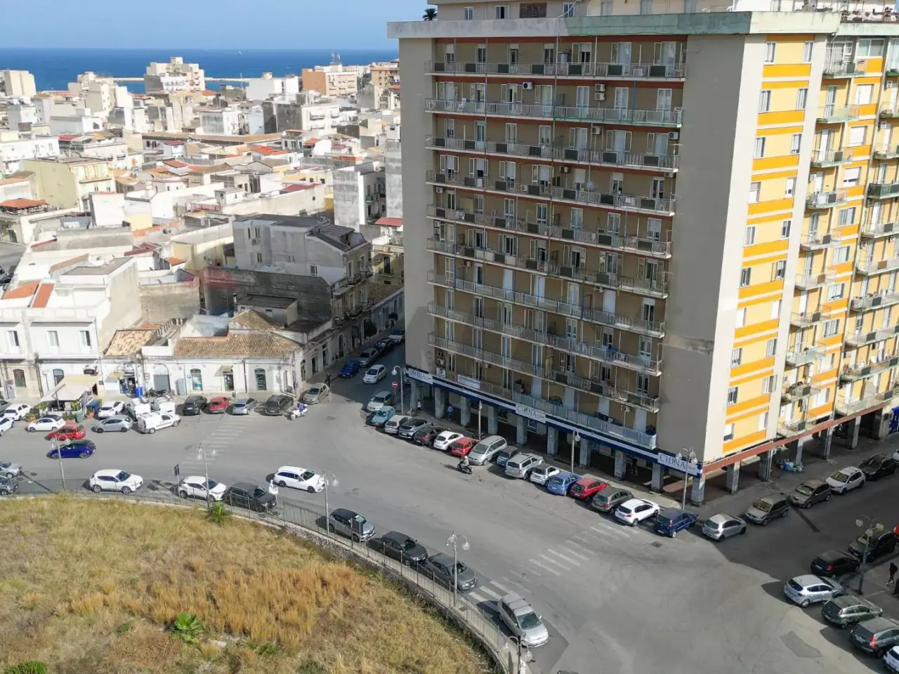 Negozio in Piazza della Vittoria 40, Siracusa, {3} - Foto 1