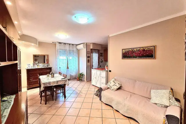 4-room flat in Via Cesare Battisti, Monsummano Terme - Photo 1