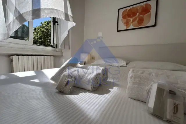 insertion image