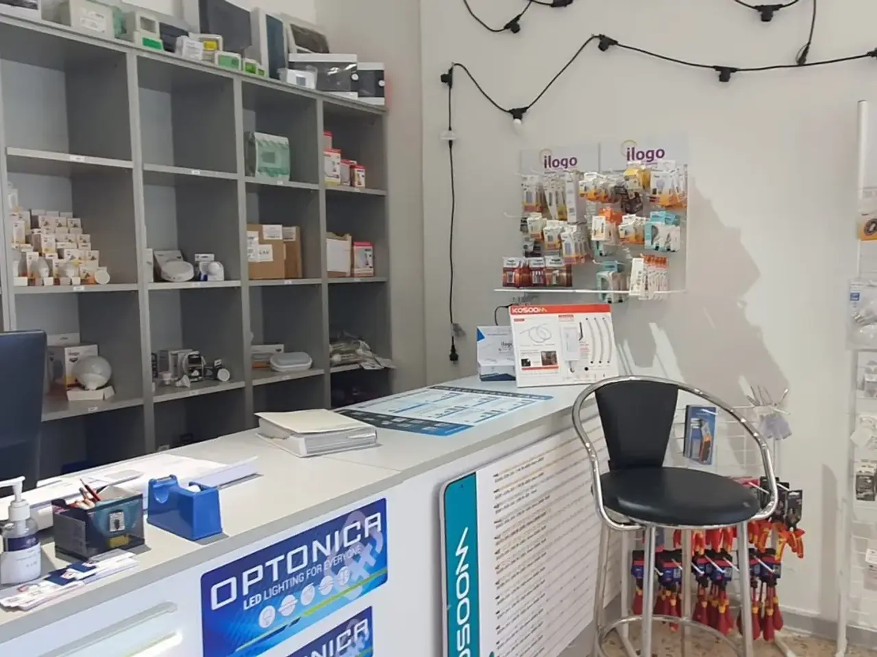 Negozio in Via Umberto Giordano, Palermo, {3} - Foto 1