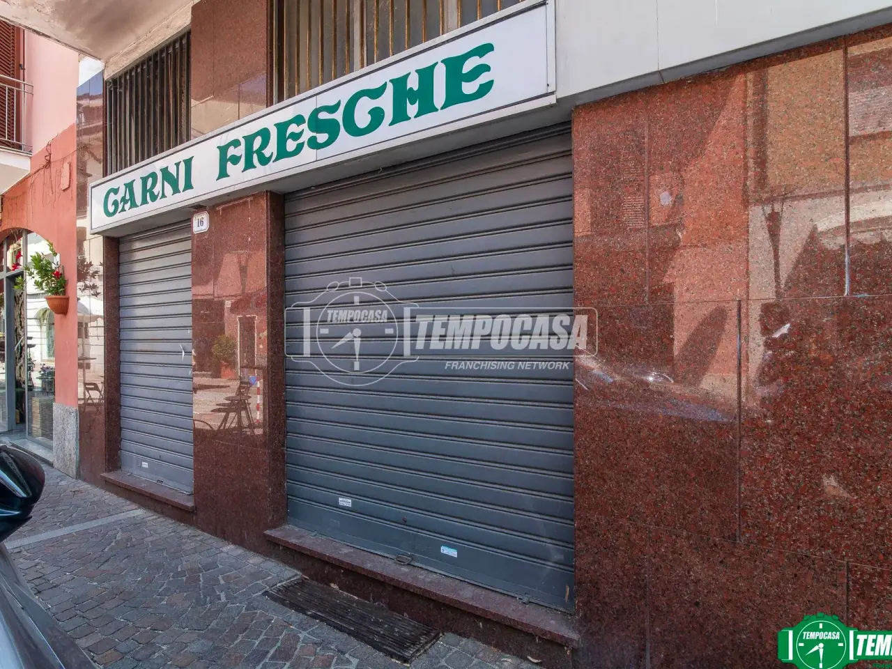 Negozio in Via Caduti, Arese, {3} - Foto 1