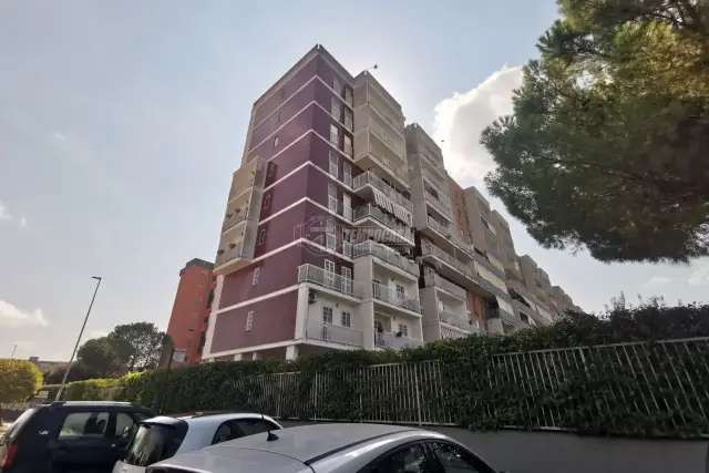 4-room flat in Strada Lama del Duca, Bari - Photo 1