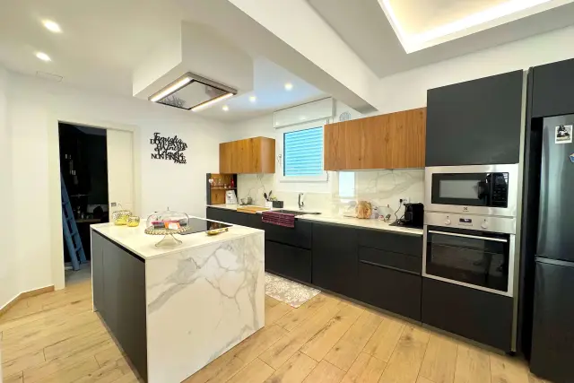 insertion image