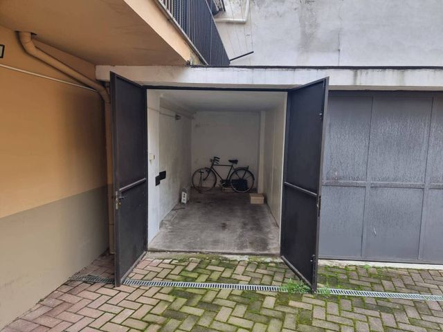 Garage or car box in Via Lodi 1, Alessandria - Photo 1