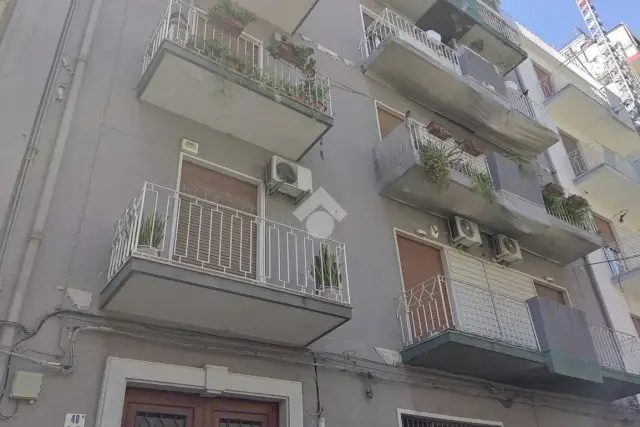 Vierzimmerwohnung in Via Aosta 40, Catania - Foto 1