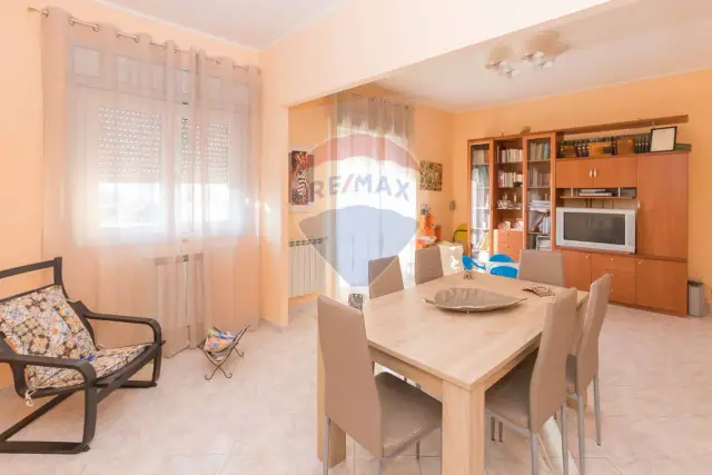 Appartamento in vendita, Via Francesco Crispi 204, Floridia - Foto 1