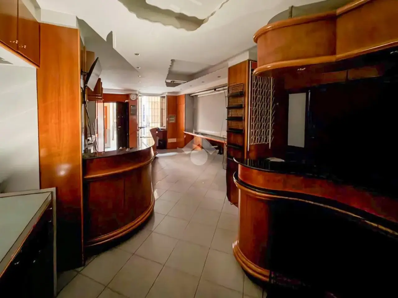 Palazzina commerciale in Via Roma 231, Piacenza, {3} - Foto 2