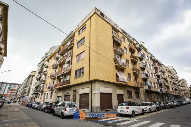 2-room flat in Via Cesare Reduzzi 19, Torino - Photo 1