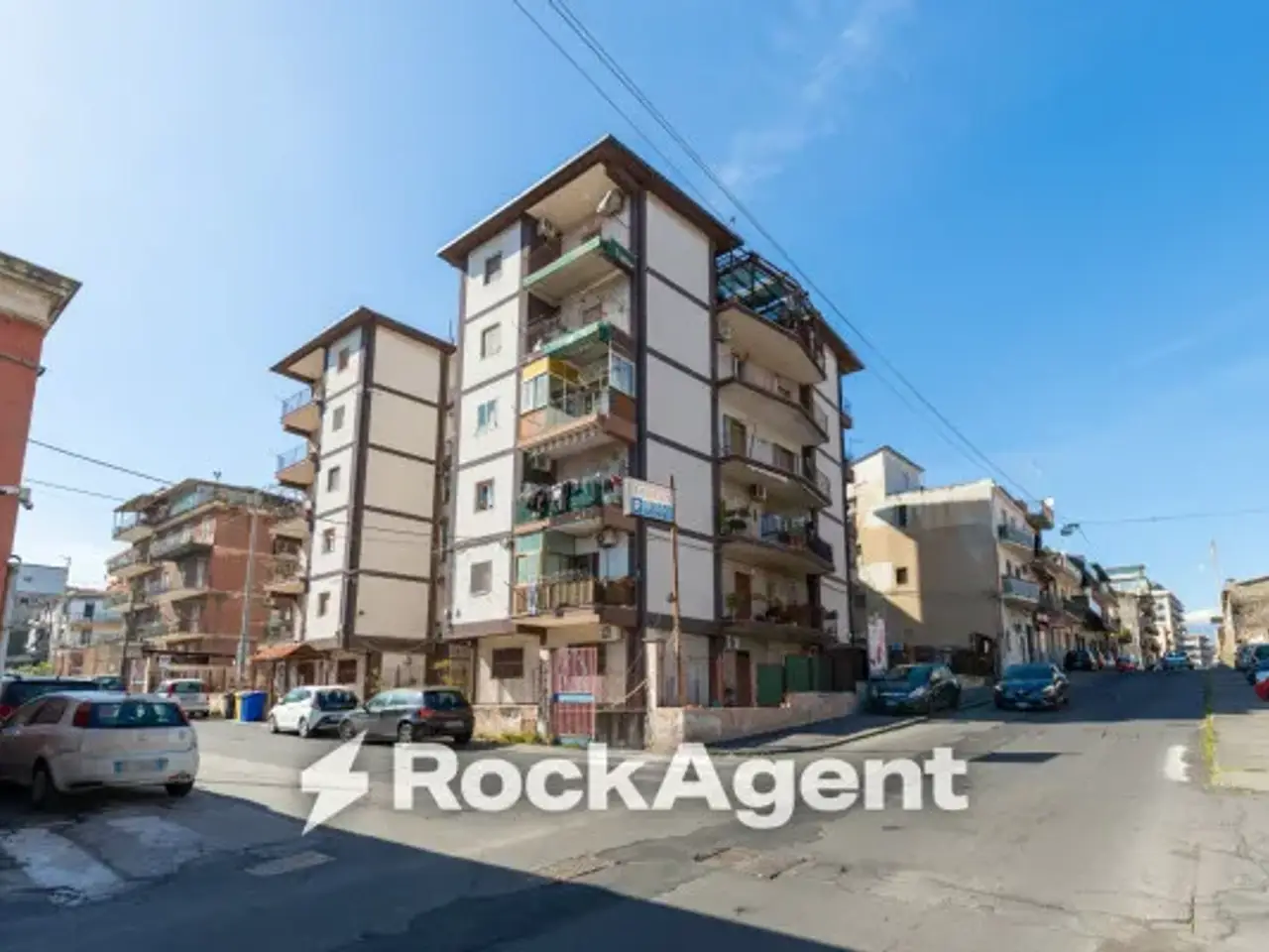 Autorimessa in Via Pietro Maroncelli 2-6, Catania, {3} - Foto 1