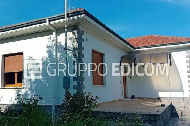 Villa in Via Cassano Magnago 42, Busto Arsizio - Foto 1