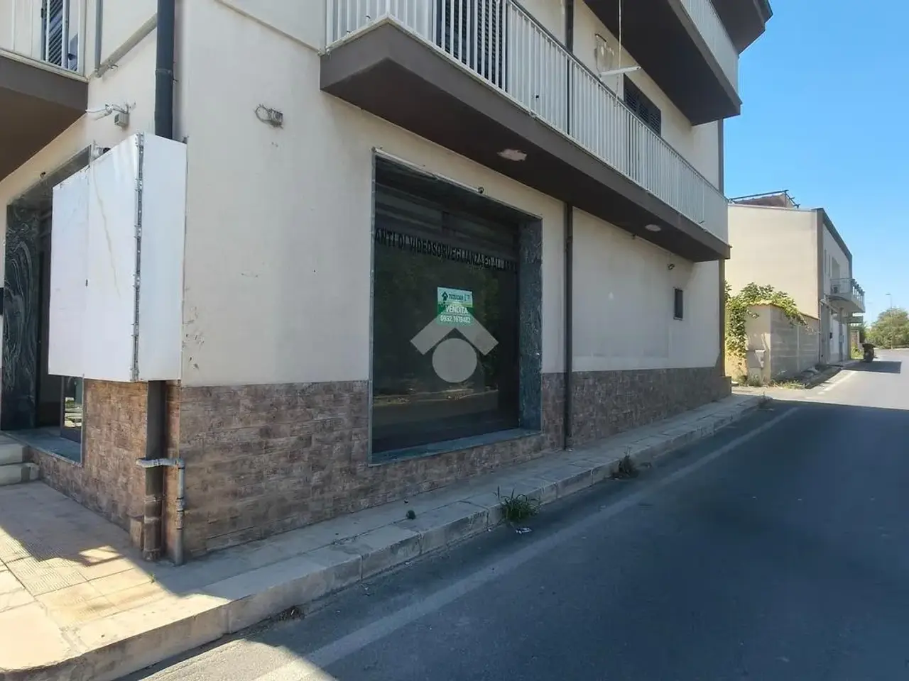 Negozio in Via Francesco Paolo Perez 47, Comiso, {3} - Foto 1