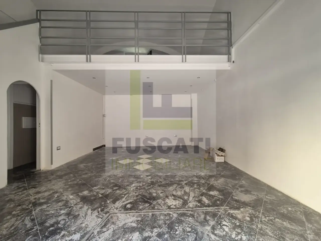 Locale commerciale in Via Chiesa, Masseria Grande, Mugnano di Napoli, Napoli, Campania, 80018, Italia, Mugnano Di Napoli, {3} - Foto 2