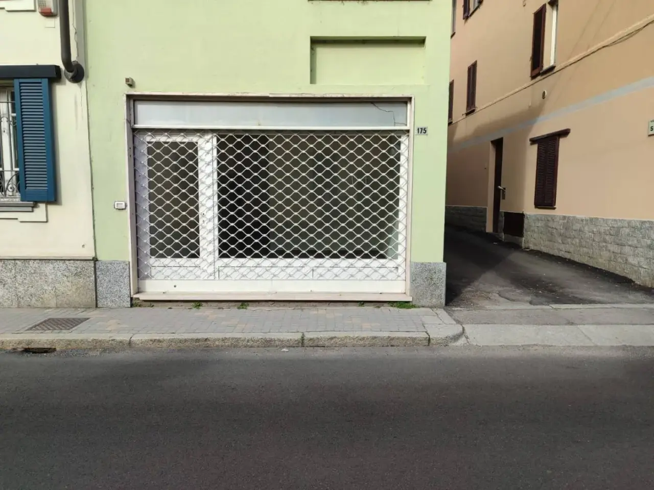 Negozio in Corso Camillo Benso di Cavour, Garlasco, {3} - Foto 1