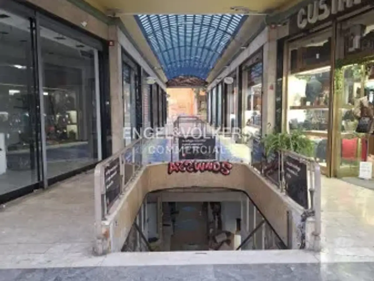 Negozio in Piazzale Ungheria 36, Palermo, {3} - Foto 2