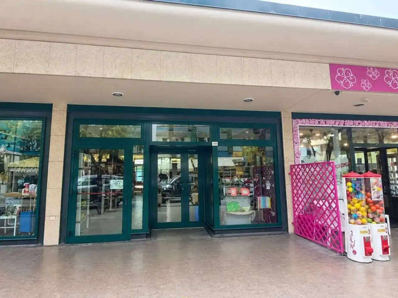 Abbigliamento in Viale Dante 1, Riccione, {3} - Foto 2