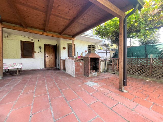 Terraced house in Via Marincoli, Simeri Crichi - Photo 1